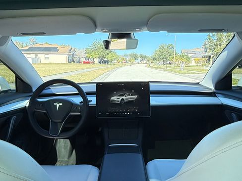 Used 2022 Tesla Model 3 Long Range image 9