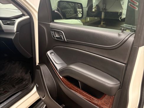 Used 2015 GMC Yukon SLT w/ Open Road Package AWD/4WD image 9