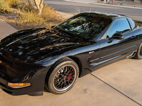 Used 2002 Chevrolet Corvette Z06 w/ Memory Pkg image 14