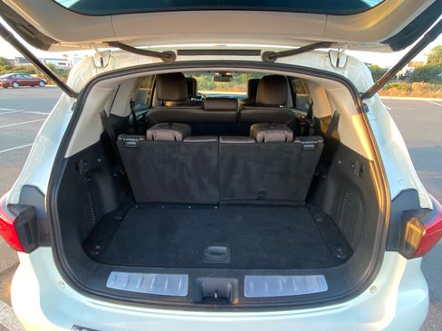 Used 2019 INFINITI QX60 Luxe w/ Sensory Package FWD image 11