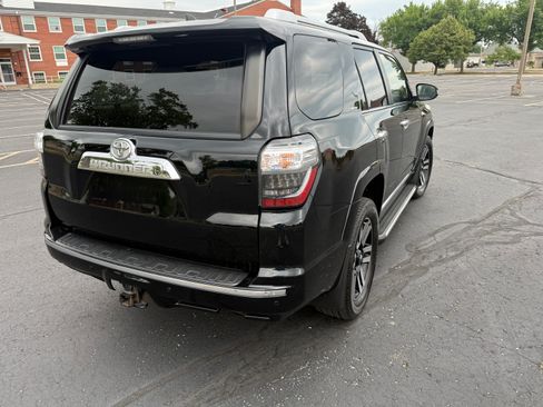 Used 2017 Toyota 4Runner Limited AWD/4WD image 5