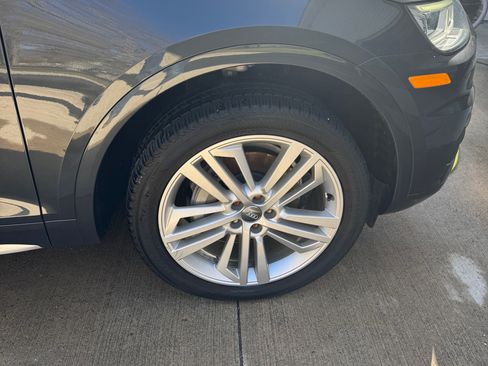 Used 2018 Audi Q5 2.0T Premium Plus image 11