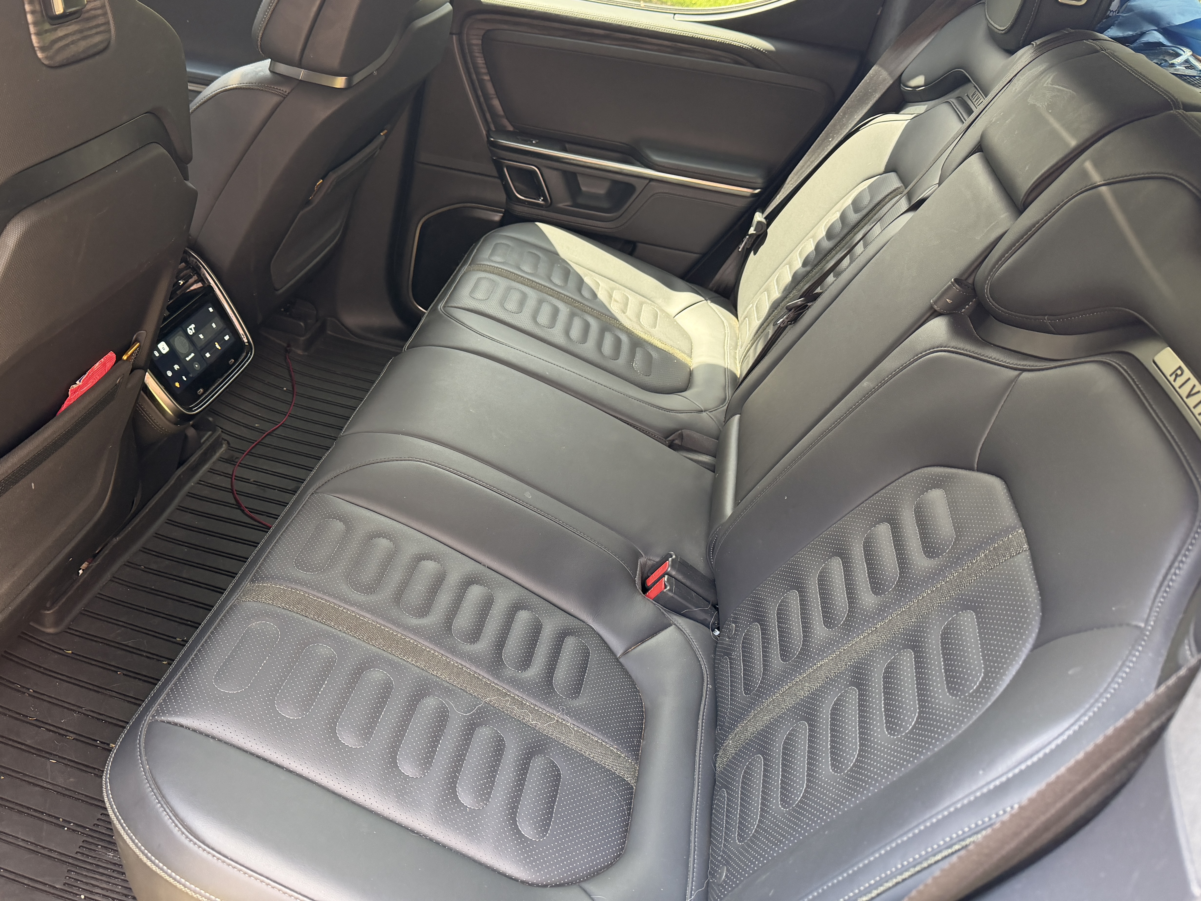 Used 2022 Rivian R1T Adventure AWD/4WD image 6