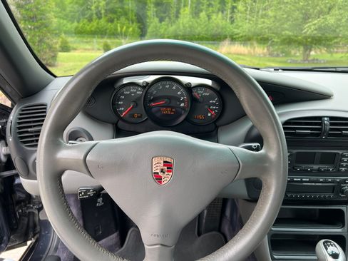 Used 2004 Porsche Boxster RWD image 16