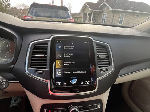 Used 2020 Volvo XC90 T5 Momentum w/ Protection Package Premier image 10