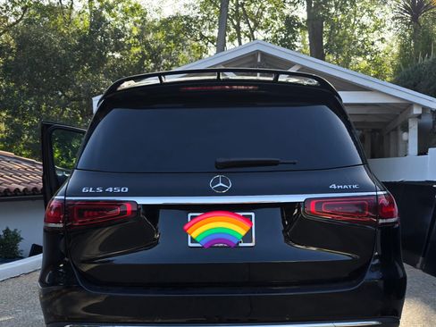 Used 2020 Mercedes-Benz GLS 450 4MATIC image 2