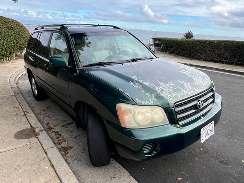 Used 2003 Toyota Highlander Limited image 2