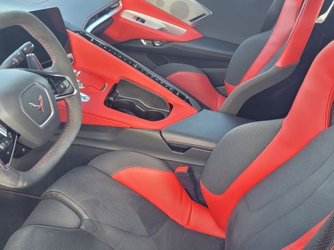 Used 2024 Chevrolet Corvette Stingray Preferred Cpe image 11