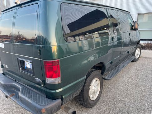 Used 2009 Ford E-350 and Econoline 350 Super Duty image 4