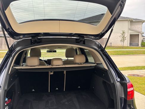 Used 2019 Mercedes-Benz GLC 300 image 16