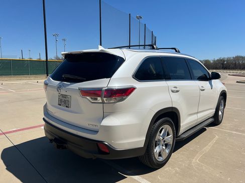 Used 2015 Toyota Highlander Limited Platinum FWD image 14
