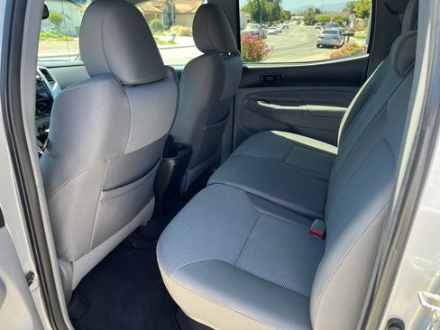 Used 2012 Toyota Tacoma PreRunner w/ TRD Sport Pkg RWD image 8
