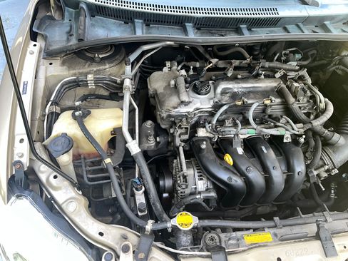 Used 2010 Toyota Corolla LE image 19