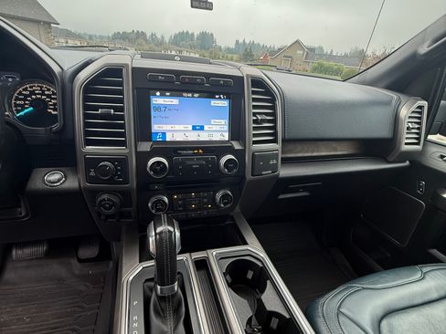 Used 2018 Ford F150 Limited image 12