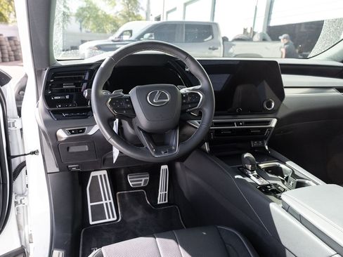 Used 2025 Lexus RX 500h F Sport w/ Convenience Package image 8