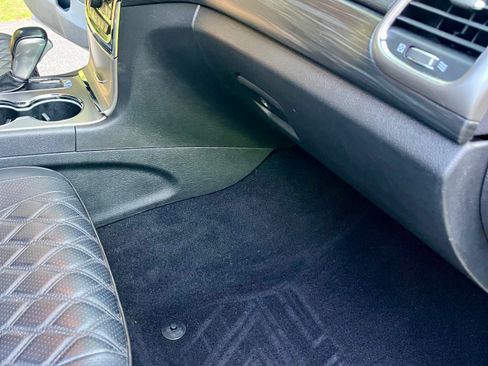 Used 2020 Jeep Grand Cherokee Altitude image 19