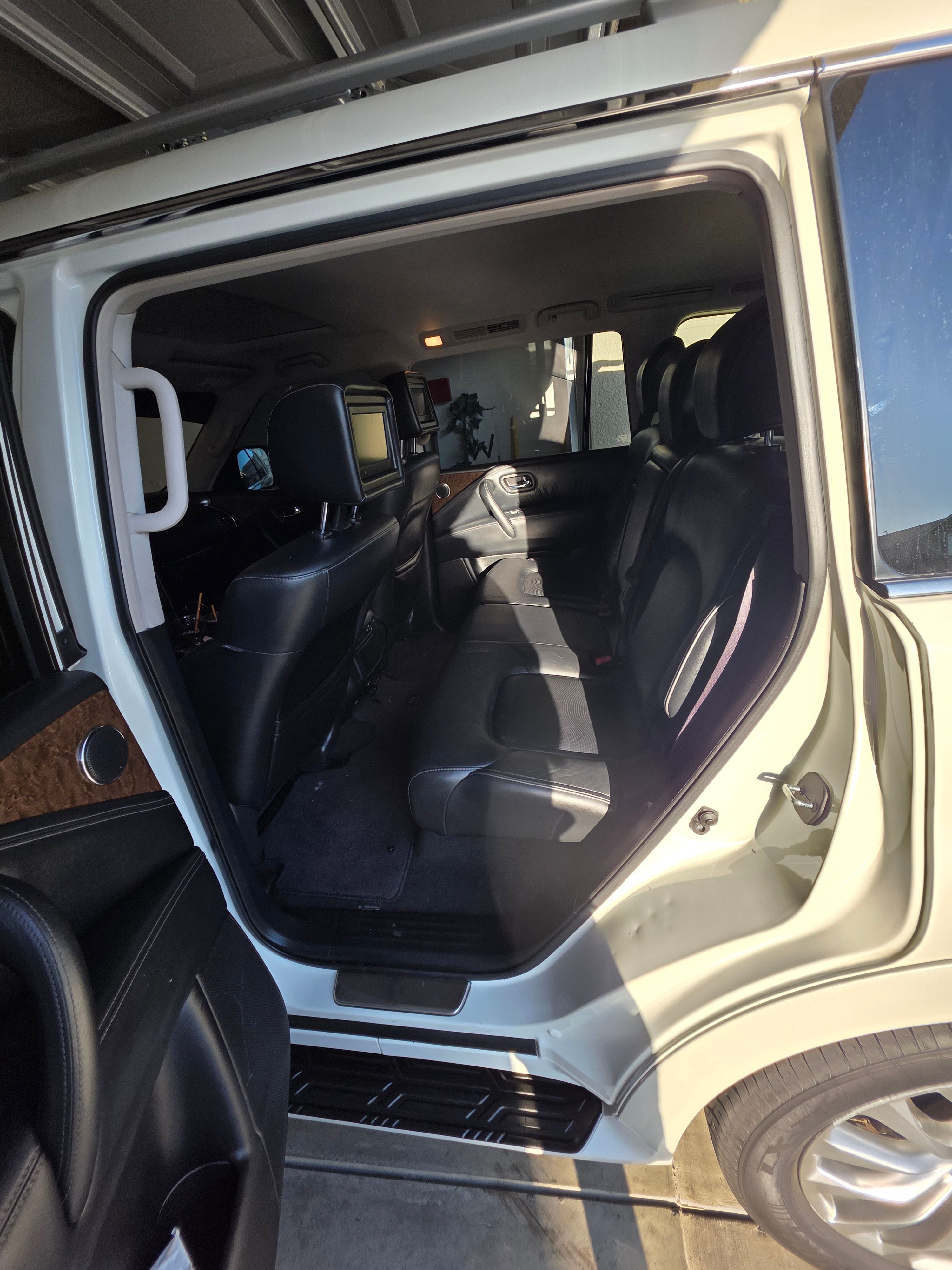 Used 2016 INFINITI QX80 2WD w/ 22" Wheel Package image 22