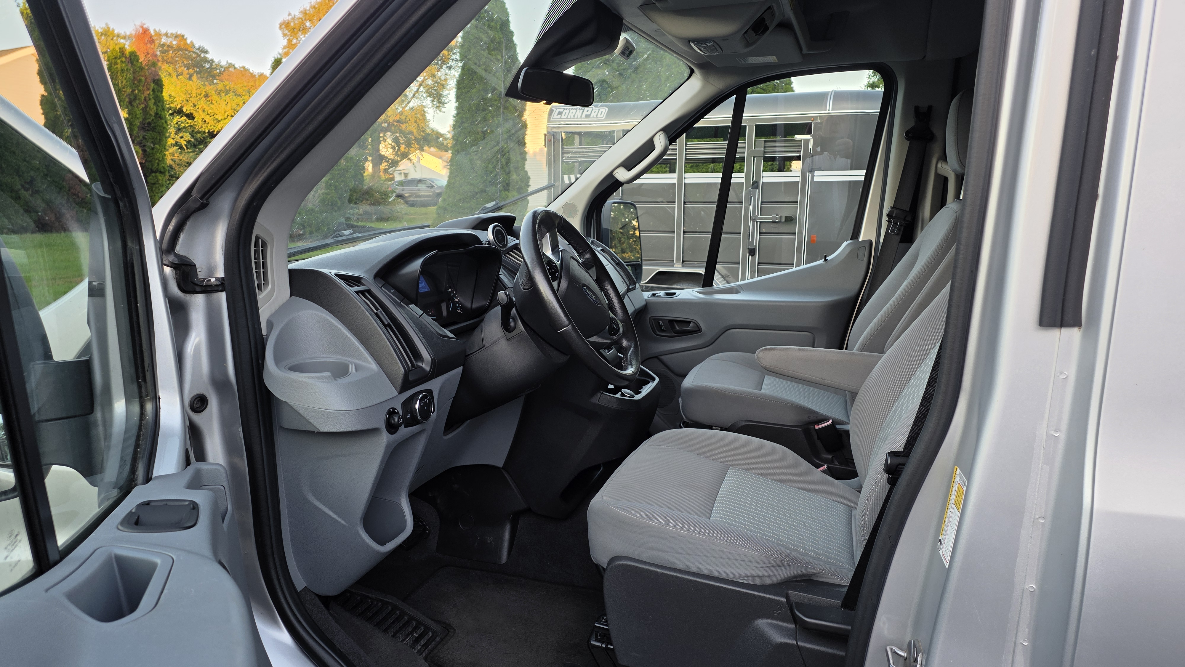 Used 2017 Ford Transit 350 XLT RWD image 9