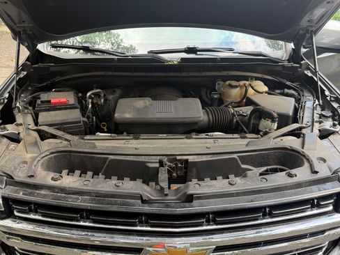 Used 2022 Chevrolet Tahoe LT w/ Luxury Package AWD/4WD image 23