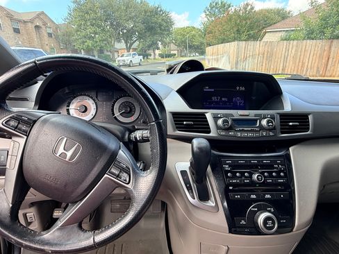 Used 2011 Honda Odyssey EX-L image 6