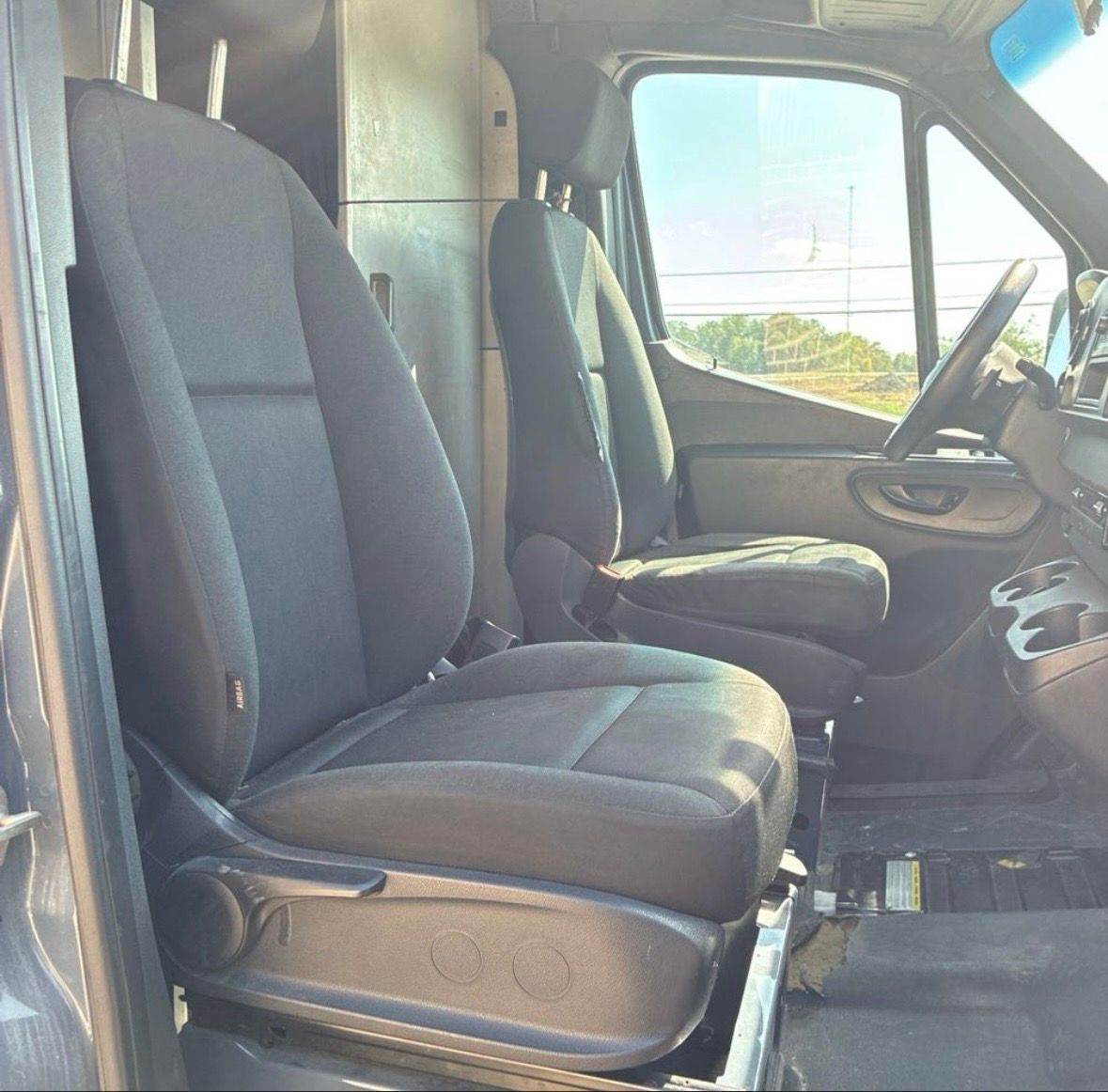Used 2019 Mercedes-Benz Sprinter 170 image 11