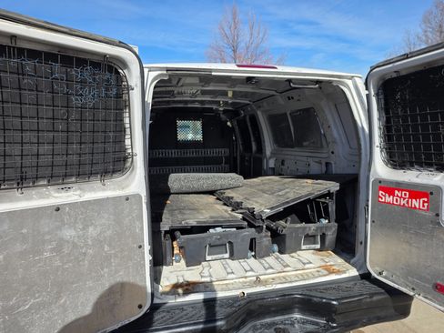 Used 2013 Ford E-350 and Econoline 350 Extended Super Duty image 10