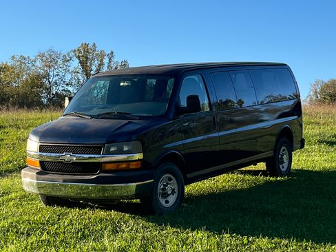 Used 2011 Chevrolet Express 3500 LT w/ LT Preferred Equipment Group image 1