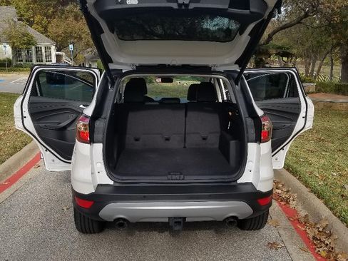 Used 2017 Ford Escape Titanium w/ Equipment Group 301A image 9