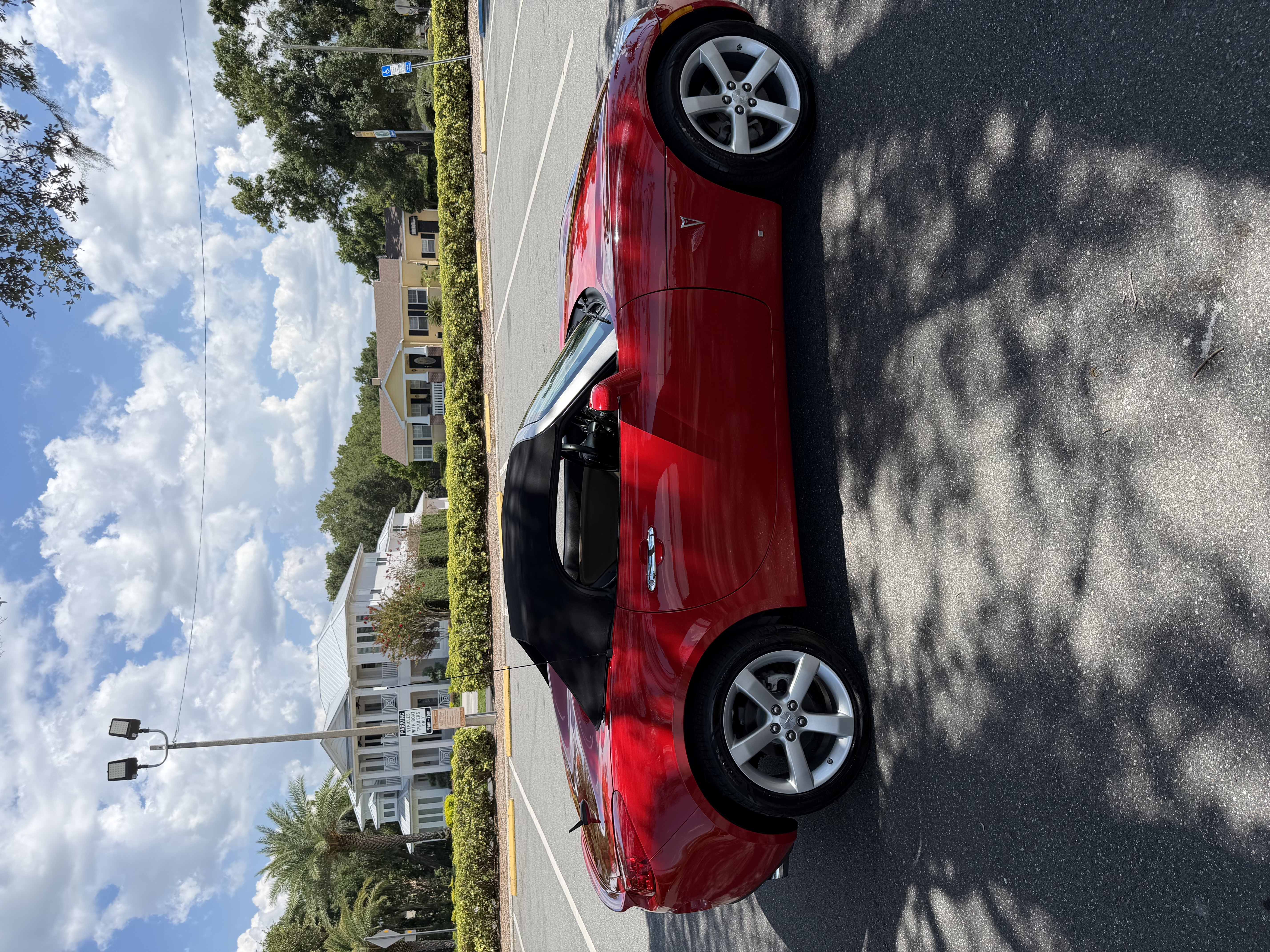 Used 2008 Pontiac Solstice Convertible w/ Premium Package RWD image 15