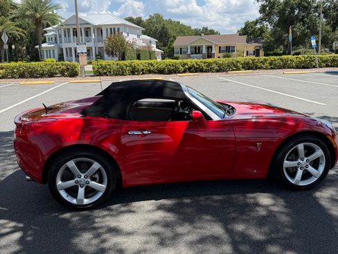Used 2008 Pontiac Solstice Convertible w/ Premium Package RWD image 15