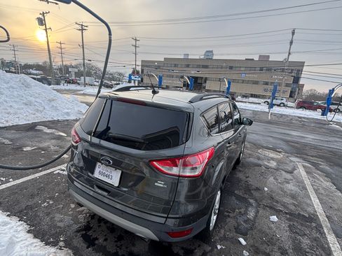 Used 2016 Ford Escape SE w/ SE Leather Comfort Package image 5