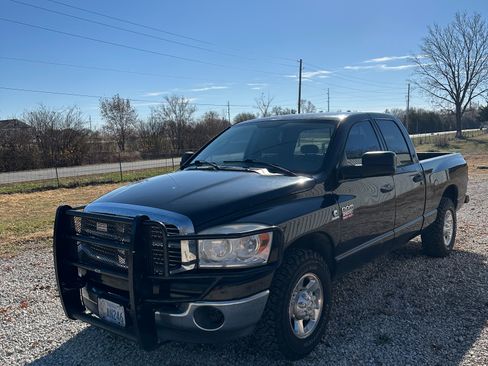 Used 2008 Dodge Ram 2500 Truck SLT image 2