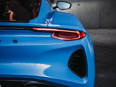 Used 2024 Lotus Emira First Edition image 11