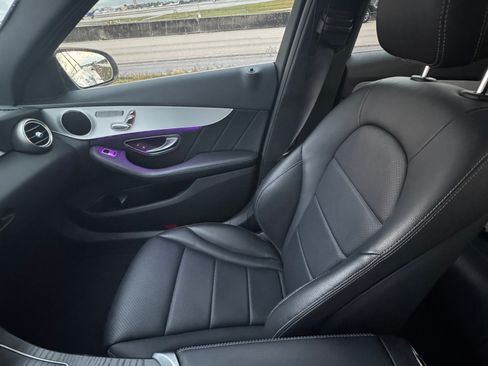 Used 2019 Mercedes-Benz C 300 Sedan image 11