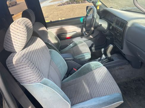 Used 1995 Toyota Tacoma SR5 image 10