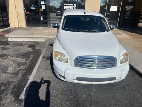 Used 2008 Chevrolet HHR LT image 4