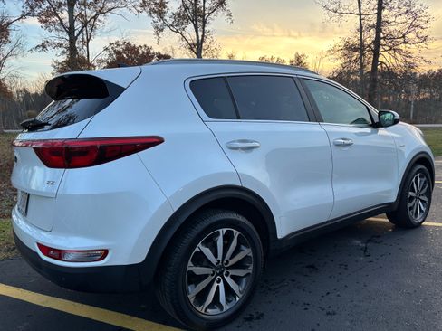 Used 2017 Kia Sportage EX w/ EX Technology Package image 19