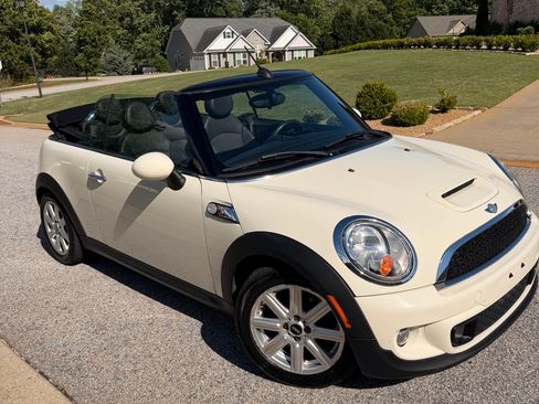 Used 2014 MINI Cooper S FWD image 5