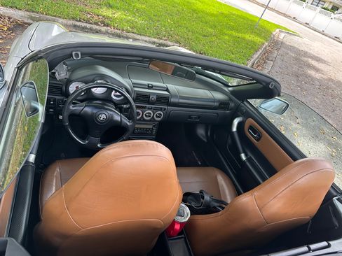 Used 2002 Toyota MR2 image 11