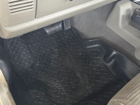 Used 2003 Jeep Wrangler X image 8