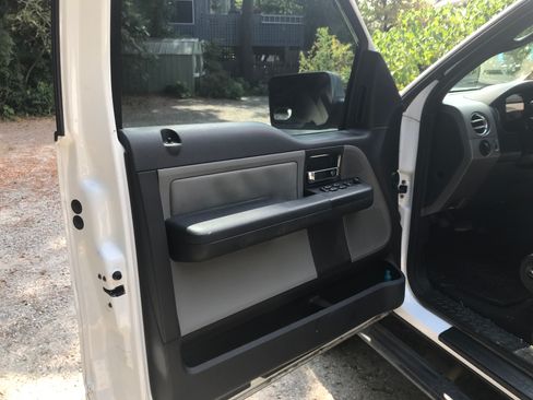 Used 2004 Ford F150 FX4 image 2