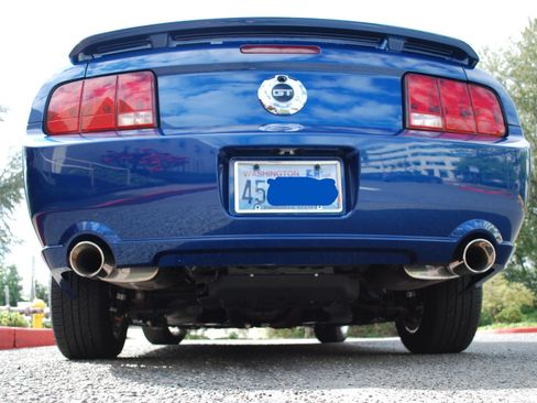 Used 2009 Ford Mustang GT Premium RWD image 9