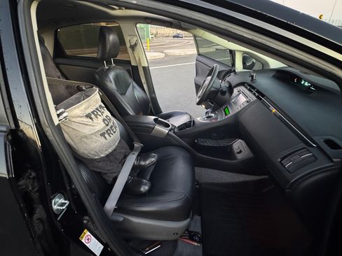 Used 2015 Toyota Prius Four image 20