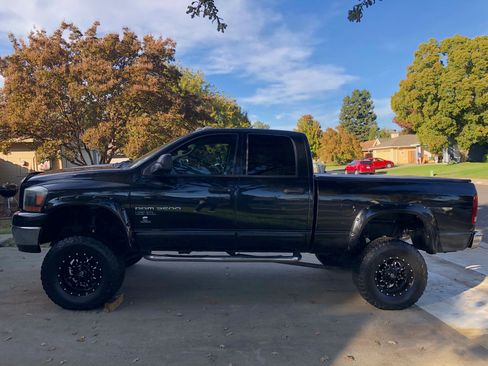 Used 2006 Dodge Ram 3500 Truck SLT image 2