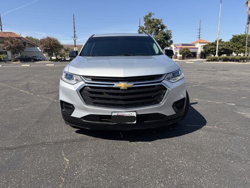 Used 2020 Chevrolet Traverse LS w/ LPO, Cargo Package FWD image 4