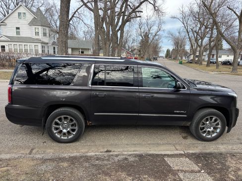 Used 2016 GMC Yukon XL Denali w/ Open Road Package image 8