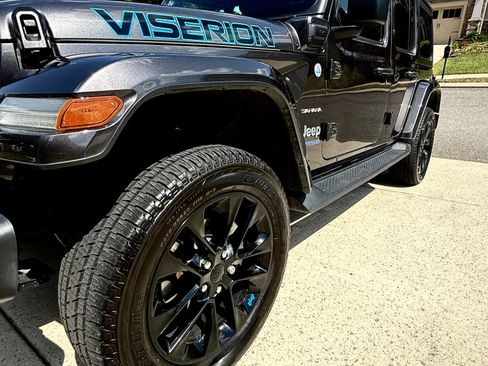 Used 2022 Jeep Wrangler Unlimited Sahara w/ Cold Weather Group AWD/4WD image 6