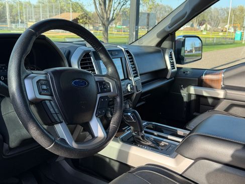 Used 2016 Ford F150 Lariat w/ Equipment Group 502A Luxury AWD/4WD image 16