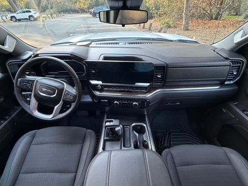 Used 2023 GMC Sierra 1500 Elevation w/ Preferred Package image 17