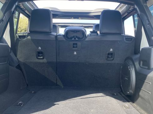 Used 2020 Jeep Wrangler Unlimited Rubicon image 31